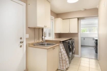 Mudroom Photo of 1722 145a Street, Surrey, BC