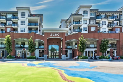 Swimming Pool Photo of 3322 2180 Kelly Avenue, Port Coquitlam, BC