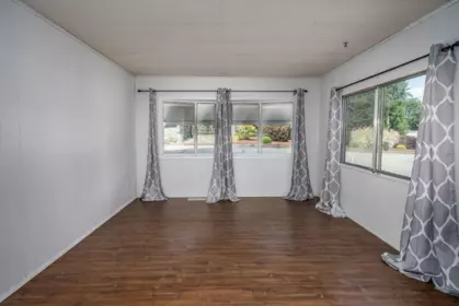 Entry Foyer Photo of 1 11812 Ponderosa Boulevard, Pitt Meadows, BC