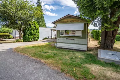 Powder Room Photo of 1 11812 Ponderosa Boulevard, Pitt Meadows, BC