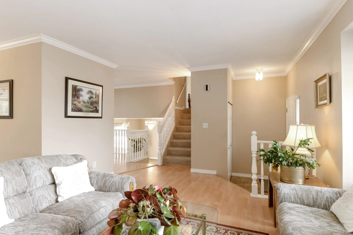 Dining Area Photo of 6322 171a Street, Surrey, BC