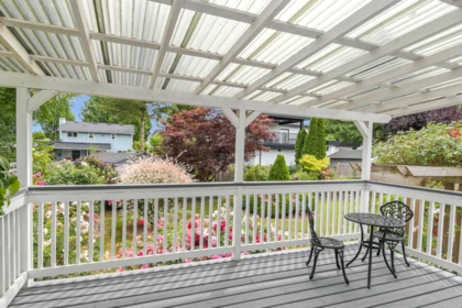 Entry Foyer Photo of 6322 171a Street, Surrey, BC