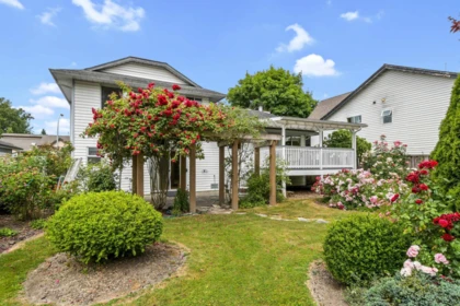 Front Yard Photo of 6322 171a Street, Surrey, BC