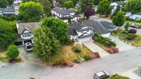 Hot Tub / Spa Photo of 6322 171a Street, Surrey, BC