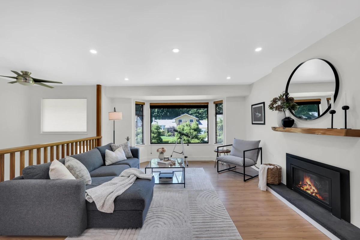 Living Room Photo of 40011 Plateau Drive, Squamish, BC