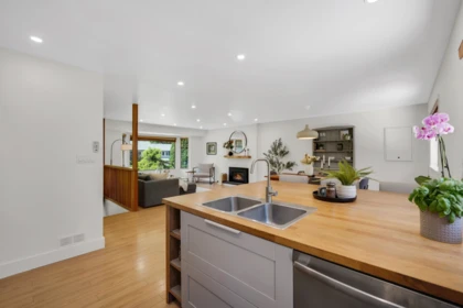 Kitchen Island Photo of 40011 Plateau Drive, Squamish, BC