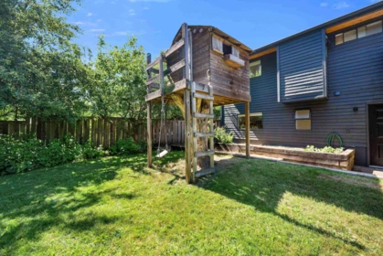 Outdoor Patio Photo of 40011 Plateau Drive, Squamish, BC