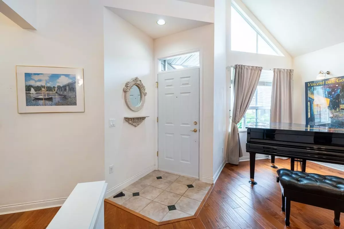 Family Room Photo of 113 1465 Parkway Boulevard, Coquitlam, BC