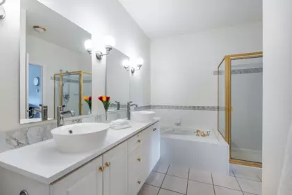 Guest Bathroom Photo of 113 1465 Parkway Boulevard, Coquitlam, BC