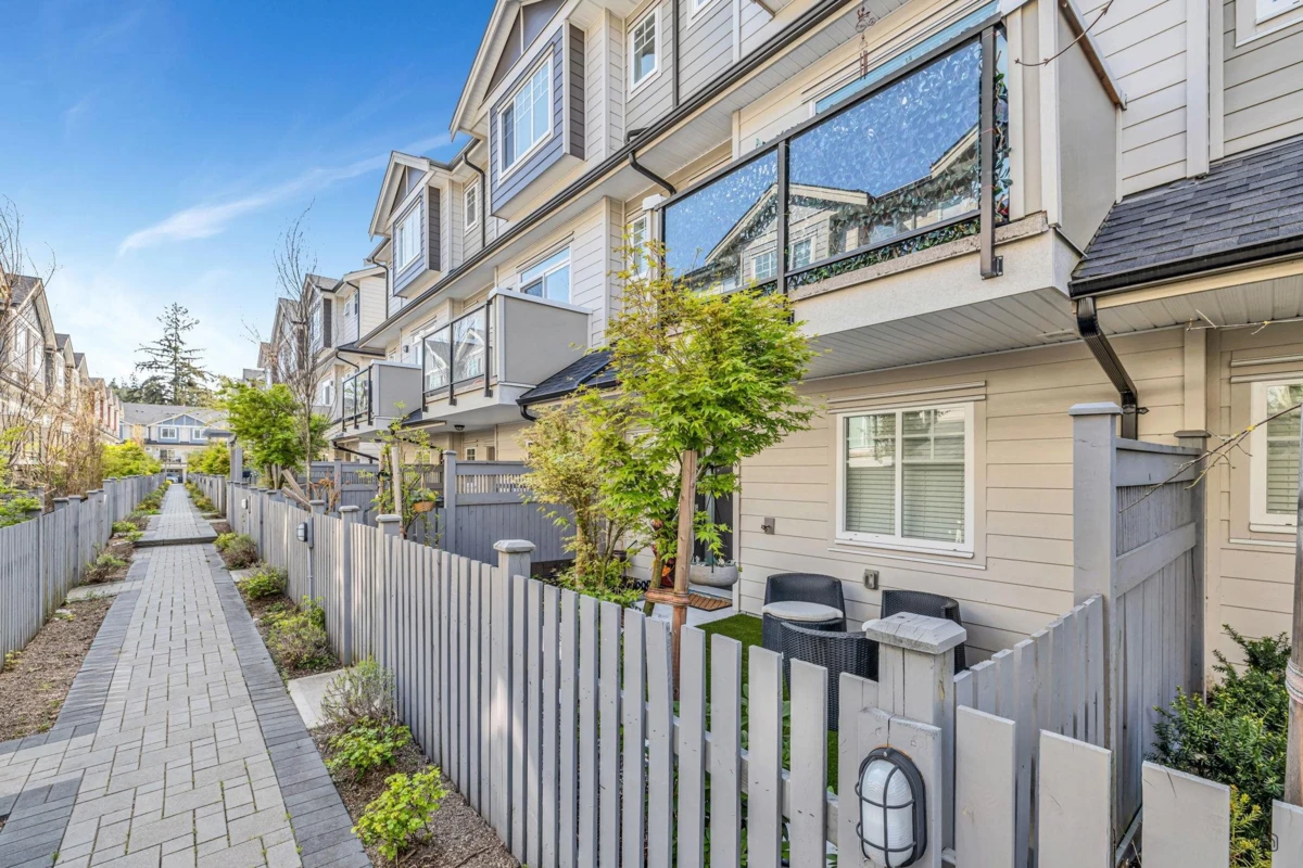 Family Room Photo of 53 13898 64 Avenue, Surrey, BC