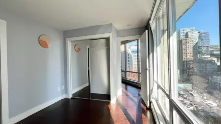 Guest Bathroom Photo of 1107 565 Smithe Street, Vancouver, BC
