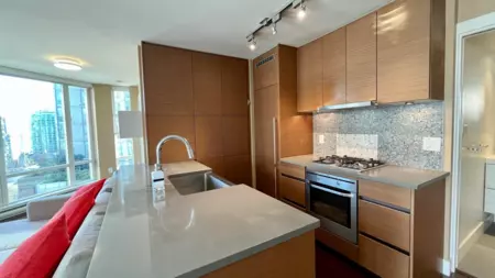 Kitchen Photo of 1107 565 Smithe Street, Vancouver, BC