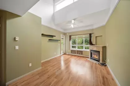 410 14377 103 Avenue, Surrey, BC, Surrey — Apartment/Condo for sale