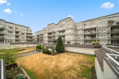 Outdoor Kitchen Photo of 410 14377 103 Avenue, Surrey, BC