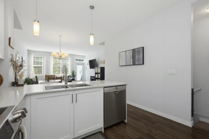 Walk-In Closet Photo of 4 2850 Mccallum Road, Abbotsford, BC