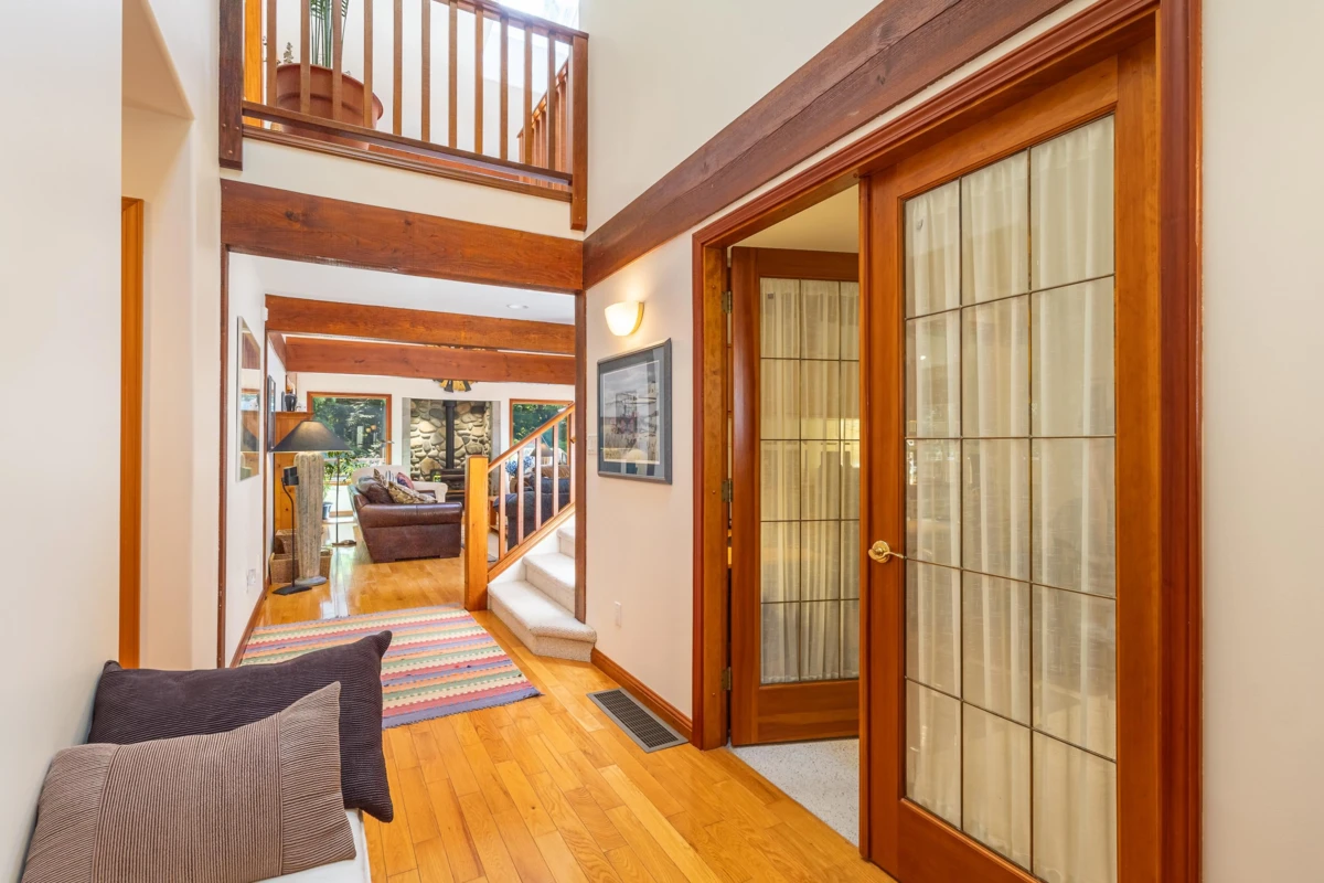 Family Room Photo of 1484 Henderson Avenue, Roberts Creek, BC