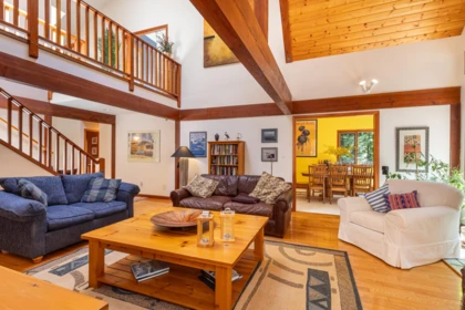 1484 Henderson Avenue, Roberts Creek, BC, Roberts Creek — Single Family Residence for sale