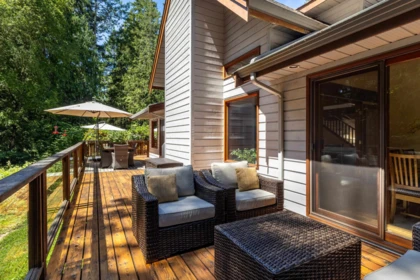 Front Yard Photo of 1484 Henderson Avenue, Roberts Creek, BC