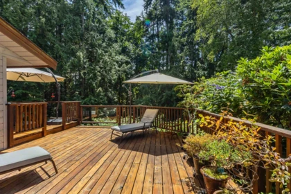 Garden / Landscaping Photo of 1484 Henderson Avenue, Roberts Creek, BC