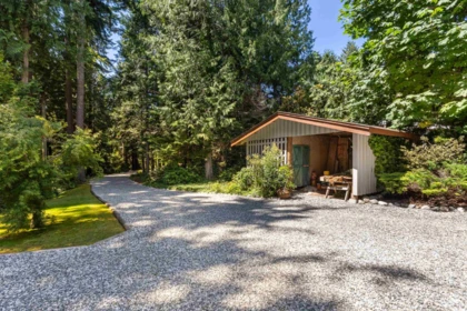Outdoor Kitchen Photo of 1484 Henderson Avenue, Roberts Creek, BC