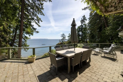8 Arbutus Bay Road, Bowen Island, BC, Bowen Island — Single Family Residence for sale