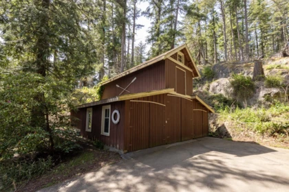 Front Yard Photo of 8 Arbutus Bay Road, Bowen Island, BC