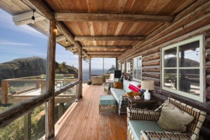 Garage Interior Photo of 8 Arbutus Bay Road, Bowen Island, BC