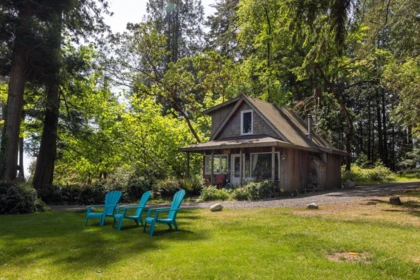 Outdoor Deck Photo of 8 Arbutus Bay Road, Bowen Island, BC