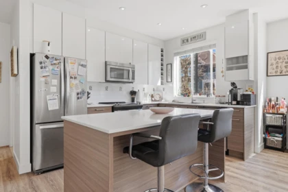 Kitchen Photo of 410 16388 64 Avenue, Surrey, BC