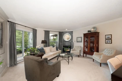 Breakfast Nook Photo of 706 1500 Ostler Court, North Vancouver, BC
