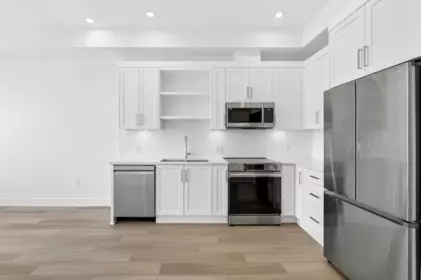 Kitchen Island Photo of 501 22348 North Avenue, Maple Ridge, BC