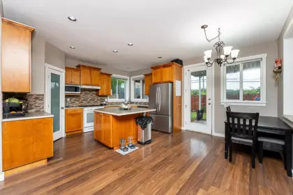 Kitchen Photo of 27144 25a Avenue, Langley, BC