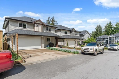 Family Room Photo of 10166 Jackson Road, Maple Ridge, BC