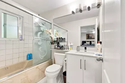 Mudroom Photo of 13755 93a Avenue, Surrey, BC