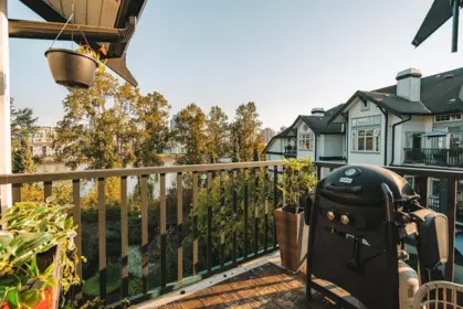 Garden / Landscaping Photo of 408 83 Star Crescent, New Westminster, BC