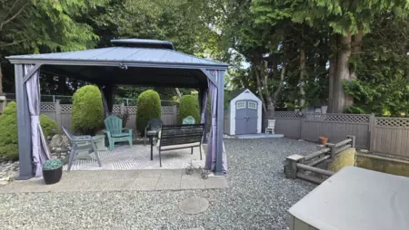 Basement Recreation Room Photo of 15851 Suffolk Road, Surrey, BC