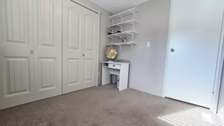 Walk-In Closet Photo of 15851 Suffolk Road, Surrey, BC