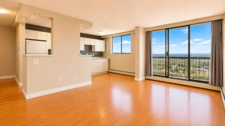 Mudroom Photo of 1607 145 St. Georges Avenue, North Vancouver, BC