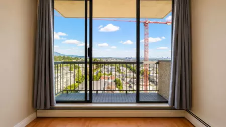 Office / Den Photo of 1607 145 St. Georges Avenue, North Vancouver, BC