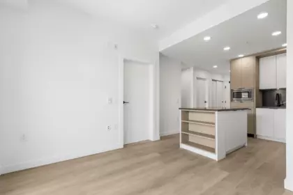 404 2268 E Broadway, Vancouver, BC, Vancouver — Apartment/Condo for sale
