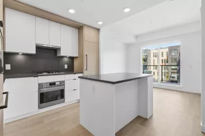 404 2268 E Broadway, Vancouver, BC, Vancouver — Apartment/Condo for sale