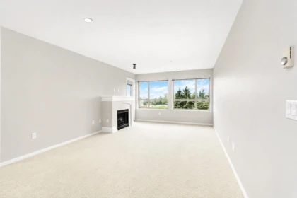 405 3110 Dayanee Springs Boulevard, Coquitlam, BC, Coquitlam — Apartment/Condo for sale