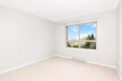 Primary Bedroom Photo of 405 3110 Dayanee Springs Boulevard, Coquitlam, BC