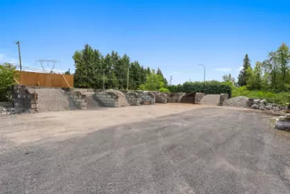 Garden / Landscaping Photo of 511 176 Street, Surrey, BC