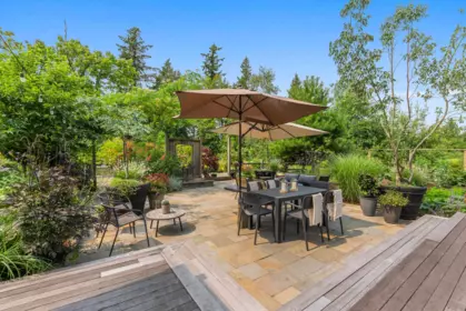 Staircase Photo of 511 176 Street, Surrey, BC