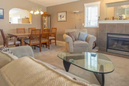 Living Room Photo of 5692 Louise Way, Sechelt, BC
