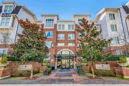 151 9388 Mckim Way, Richmond, BC, Richmond — Apartment/Condo for sale