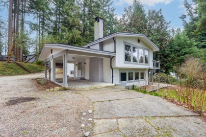 5080 Sunshine Coast Highway, Sechelt, BC, Sechelt — Single Family Residence for sale