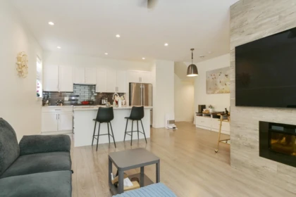 Dining Area Photo of 151 16433 19 Avenue, Surrey, BC