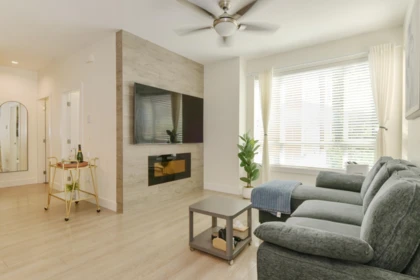 Family Room Photo of 151 16433 19 Avenue, Surrey, BC
